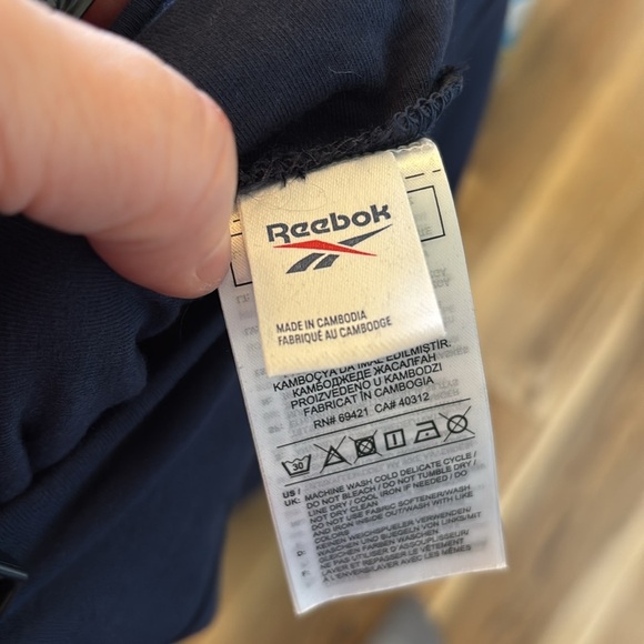 NWT Reebok Women's Classics Graphic Leggings XS - Picture 11 of 11